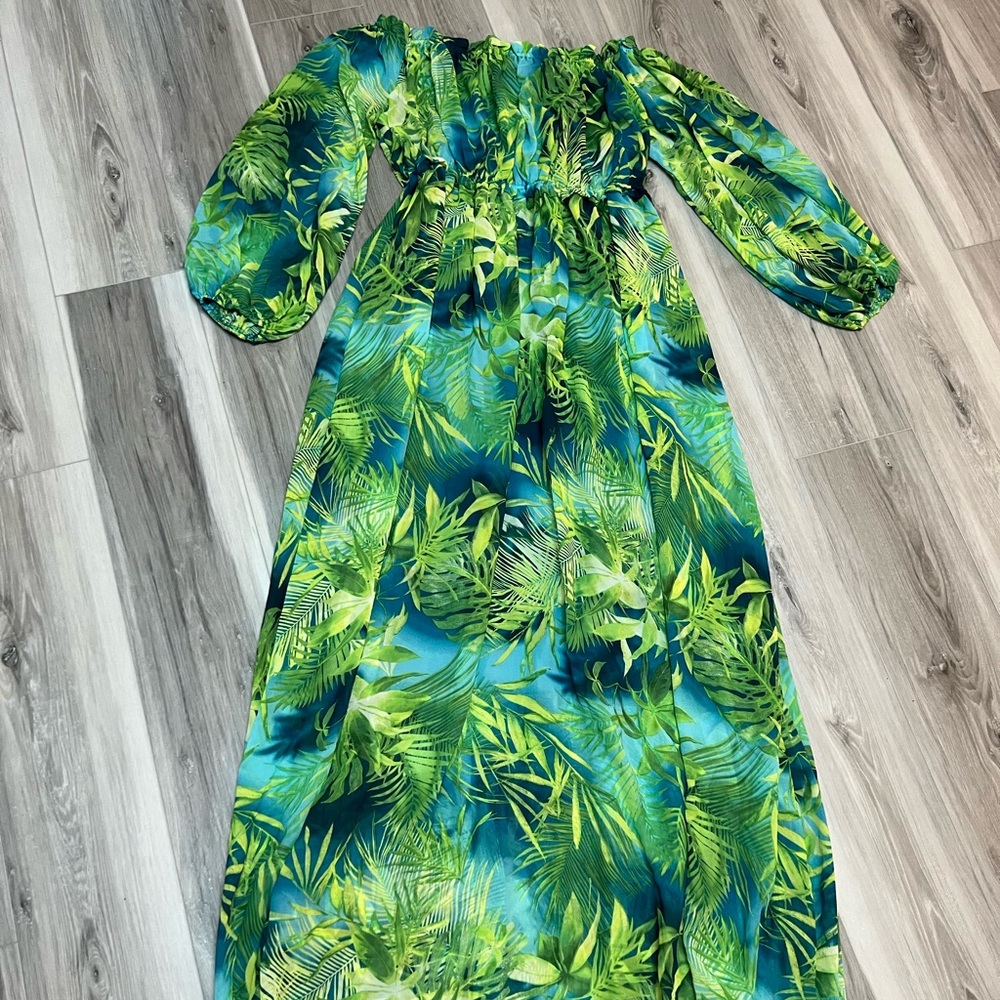 Green Leaf Print Off-Shoulder Maxi Dress